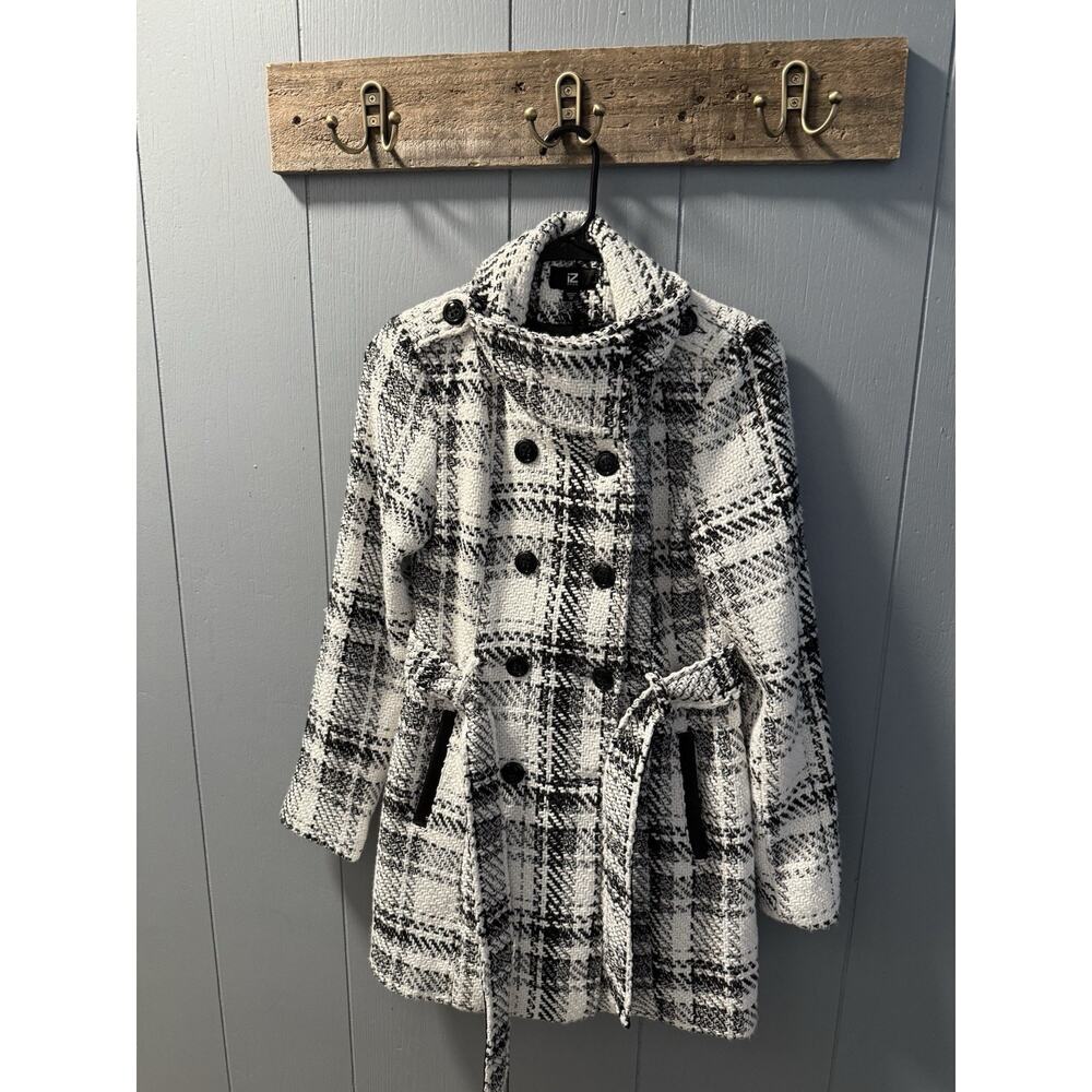 iZ Byer Women’s XS Plaid Bouclé Peacoat Jacket – Black & White – Belted